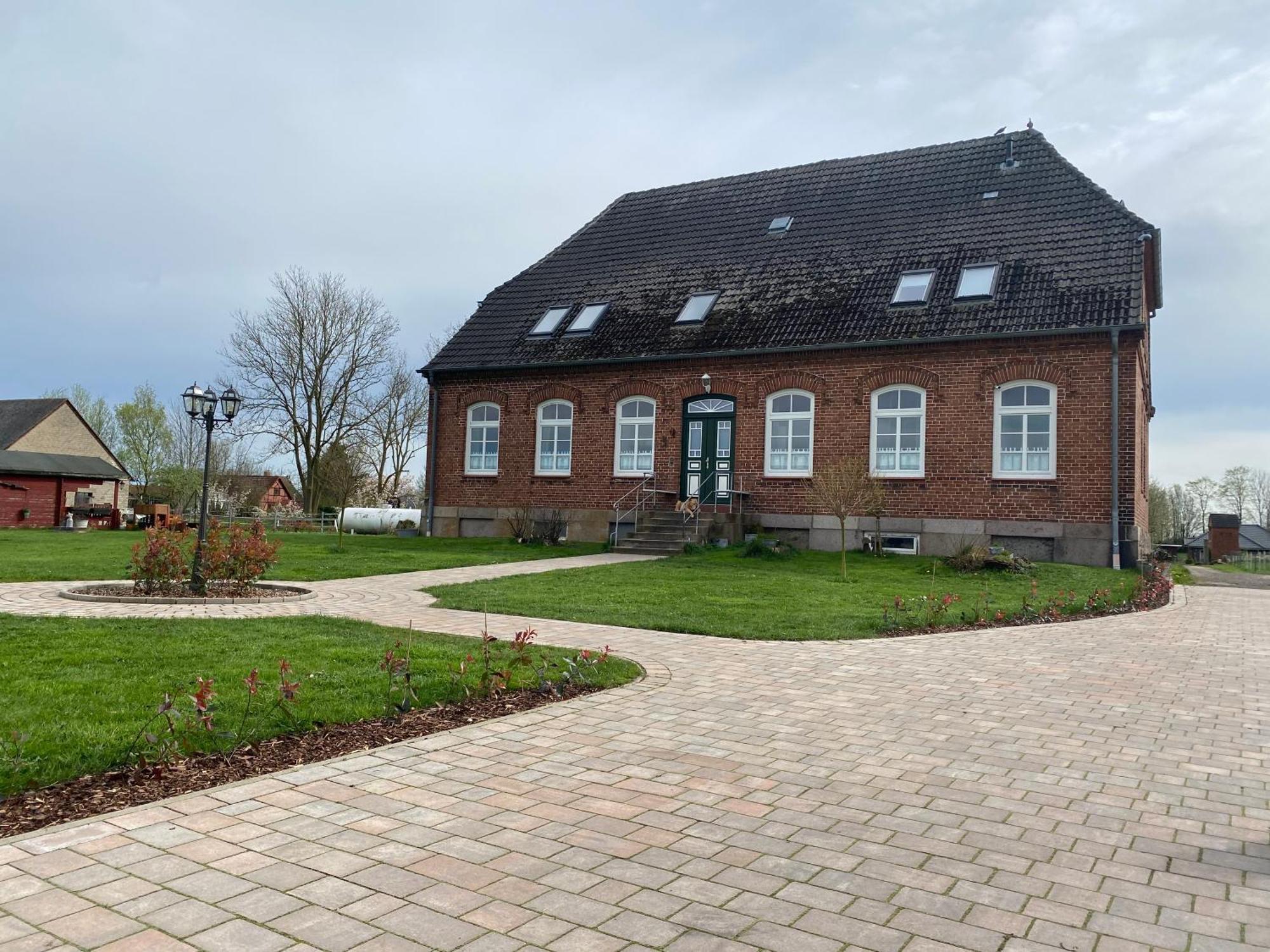 Hendreich'S Hof Apartment Boitin Resdorf Bagian luar foto